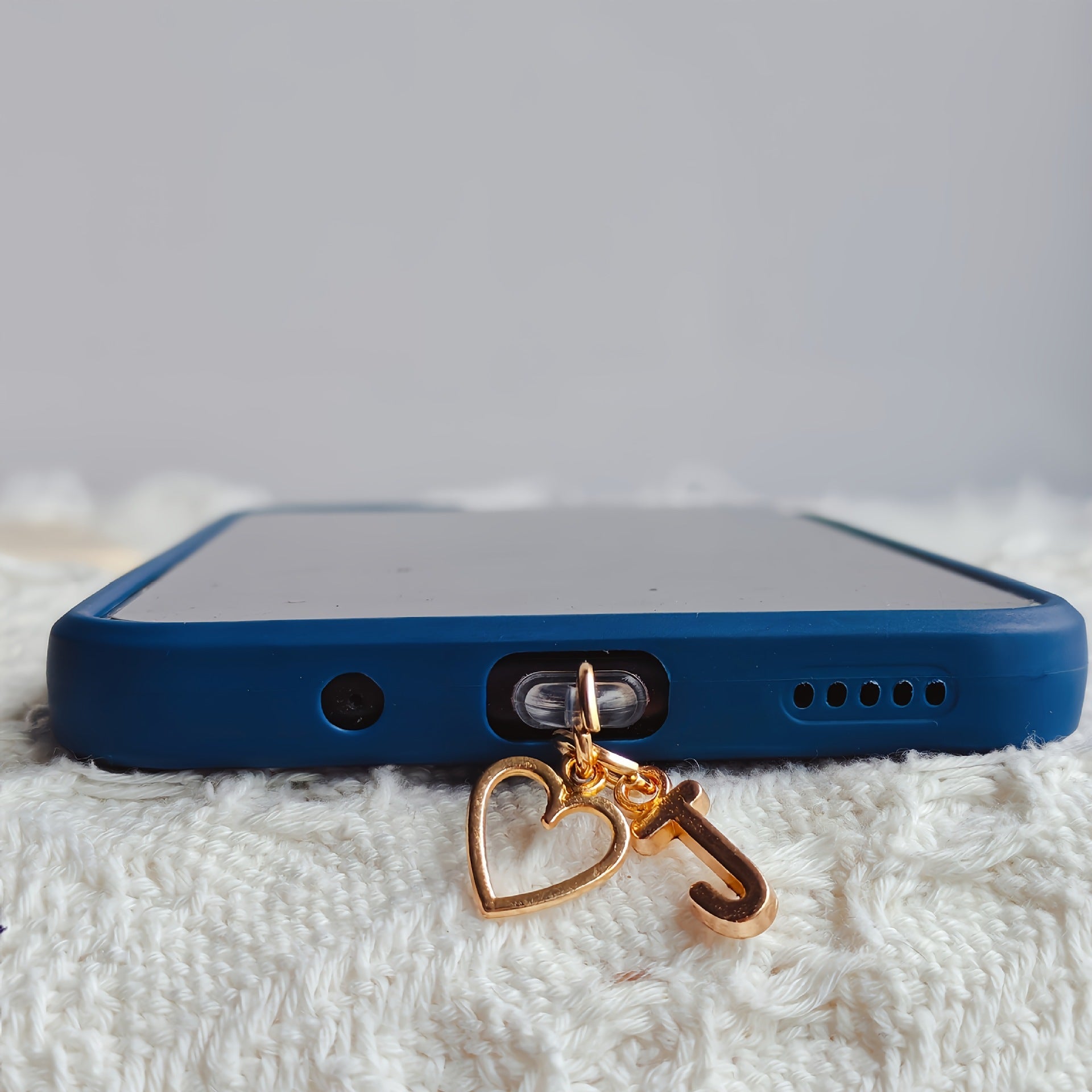 ⏰$9.99 ONLY ONE DAY🔥A-Z Letter Pendant Stylish Heart-Shaped Charging Port Dust Cover