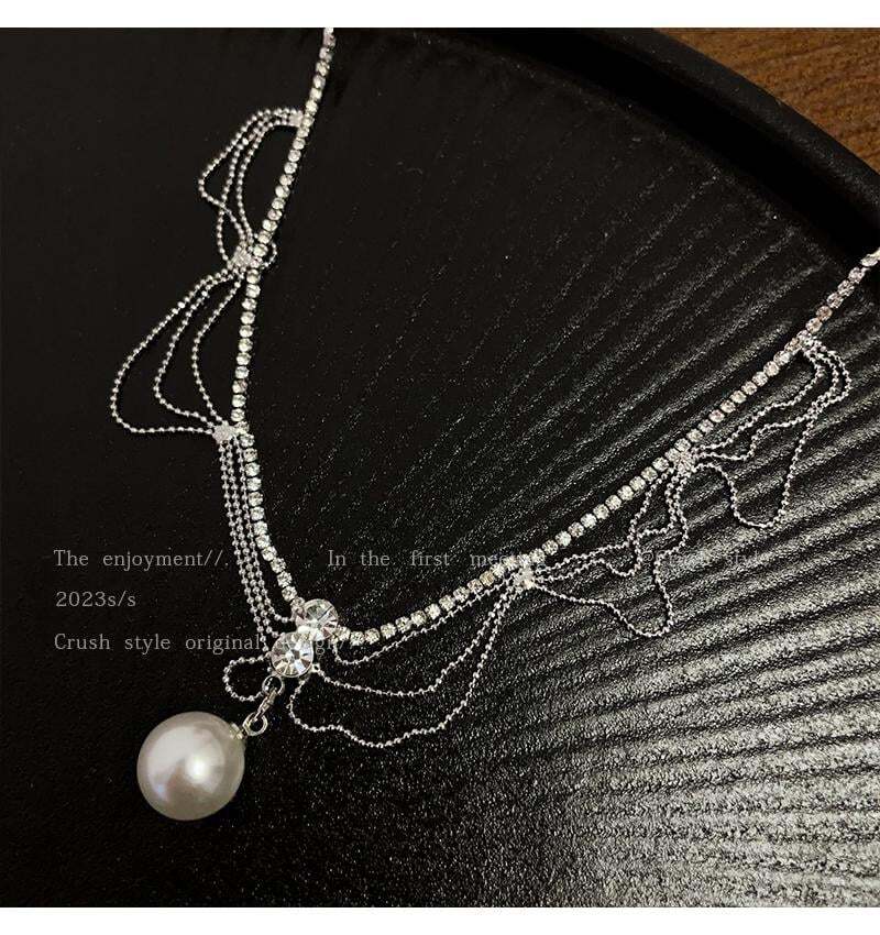 French lace design pearl necklace