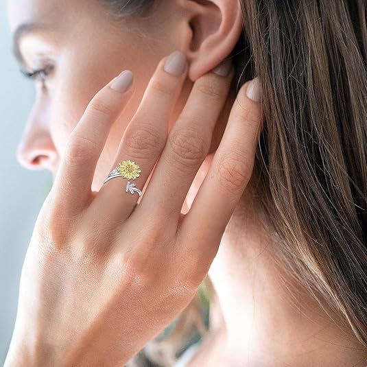 【LAST DAY 49% OFF】Sunflower Initial Letter Spinner Ring