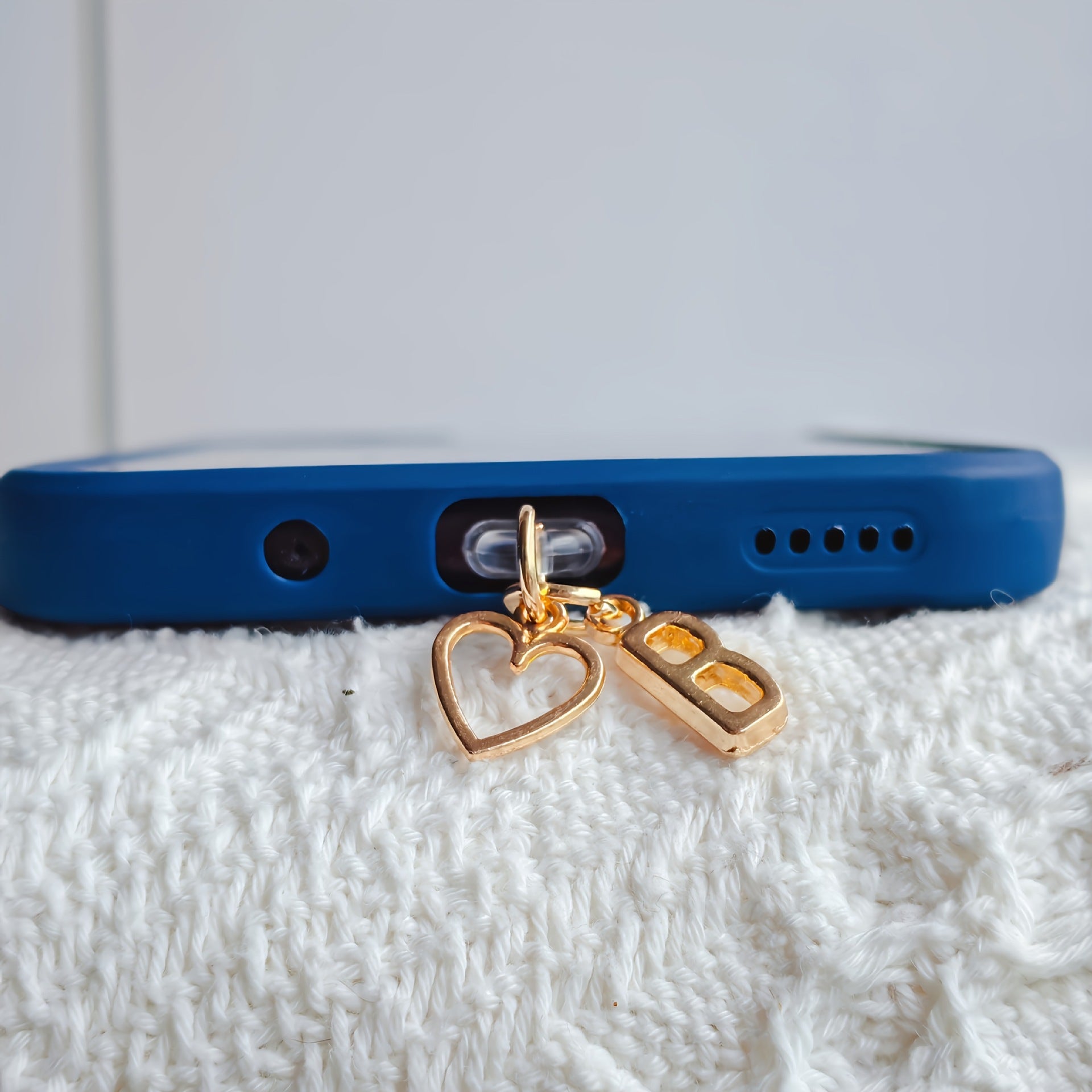 ⏰$9.99 ONLY ONE DAY🔥A-Z Letter Pendant Stylish Heart-Shaped Charging Port Dust Cover