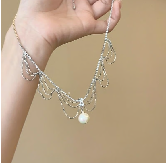 French lace design pearl necklace