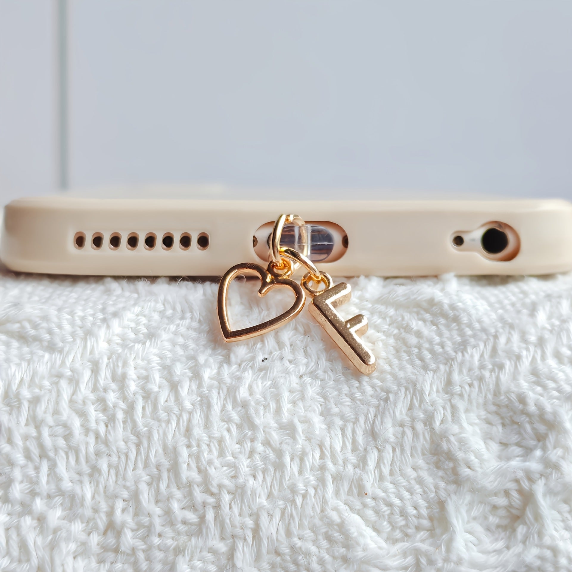 ⏰$9.99 ONLY ONE DAY🔥A-Z Letter Pendant Stylish Heart-Shaped Charging Port Dust Cover